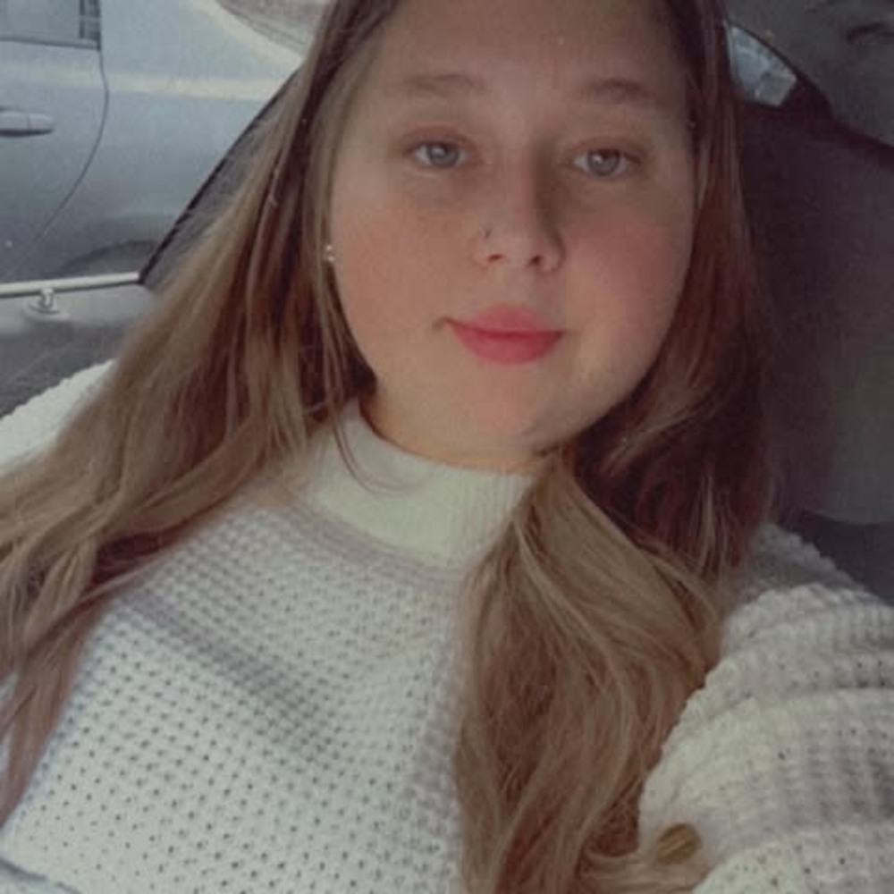Meet your Posher, Abigail